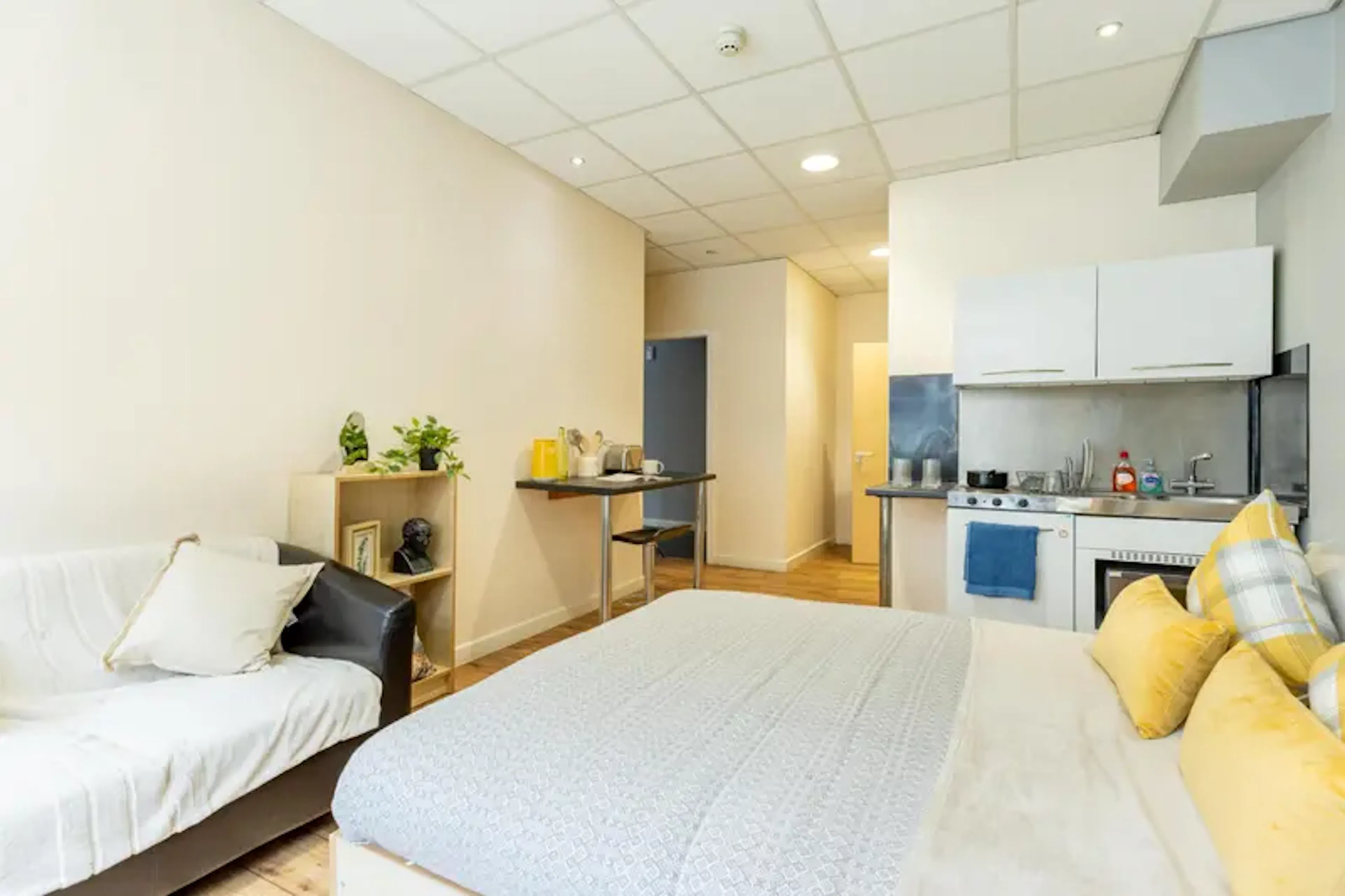 Premium Studio ROOM 3