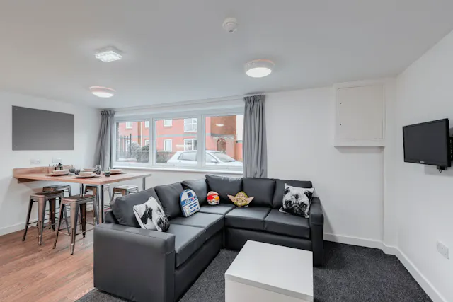 Premium Ensuite room image 2