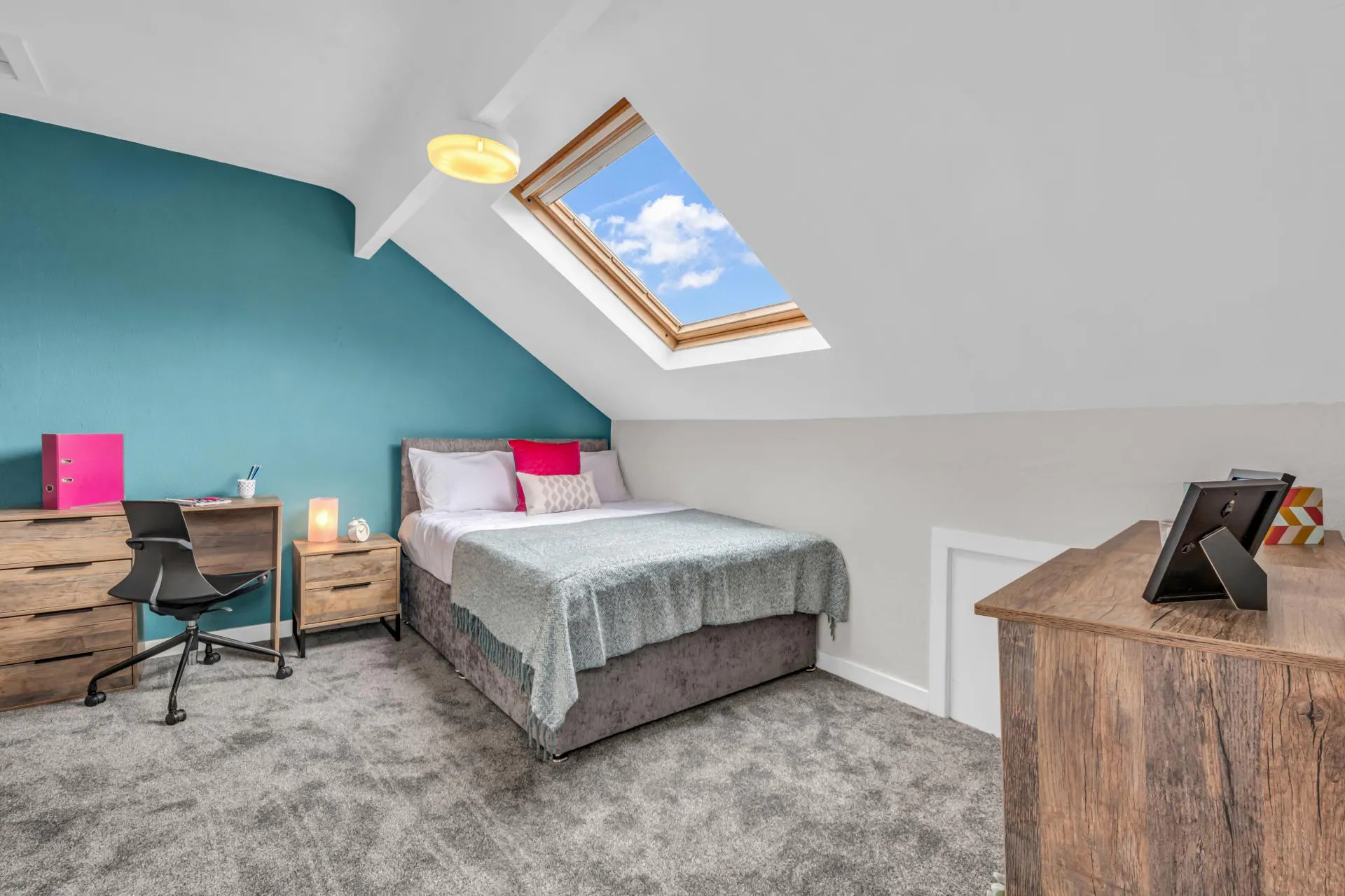 ROOM ROOM 2