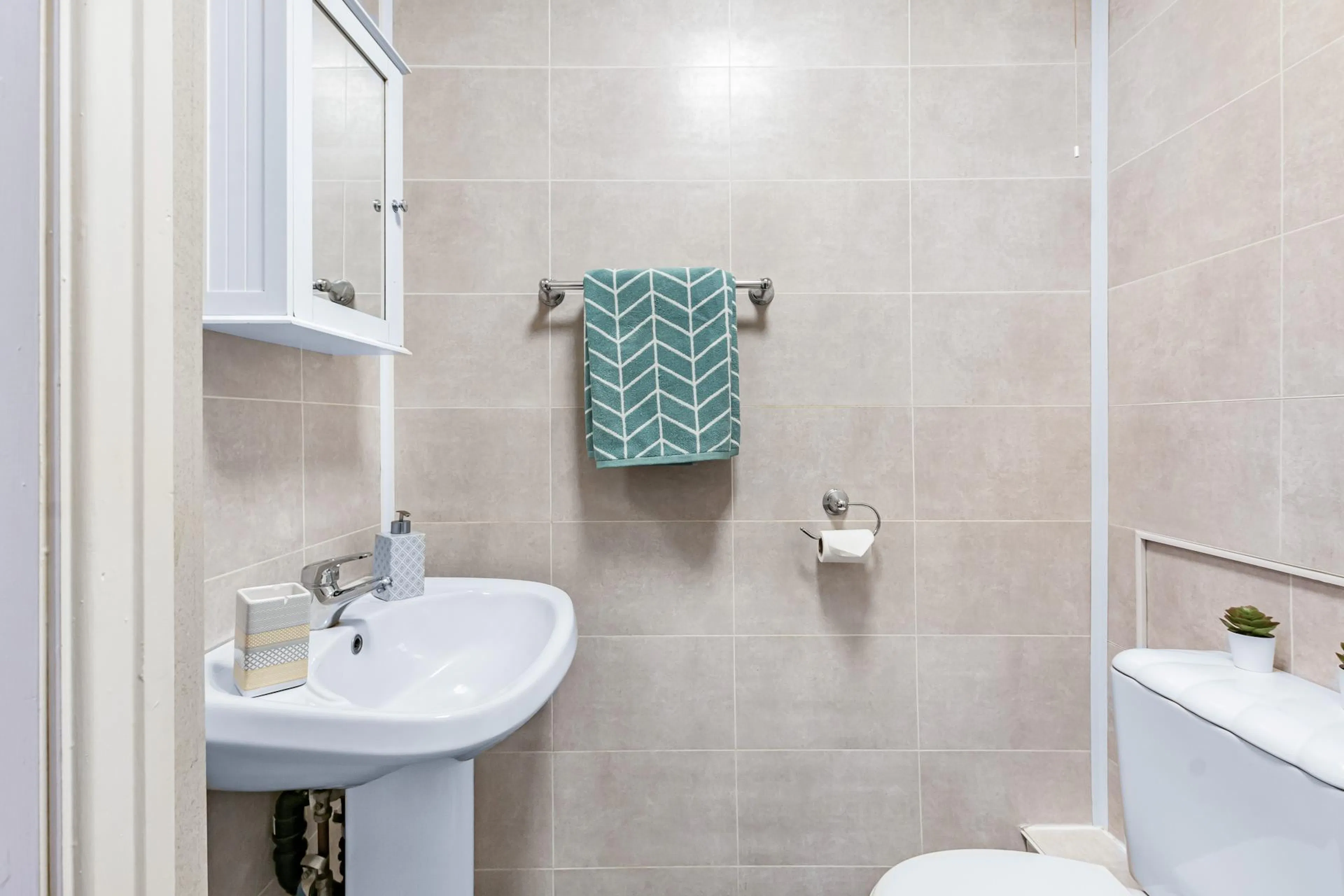 BATHROOM BATHROOM 1