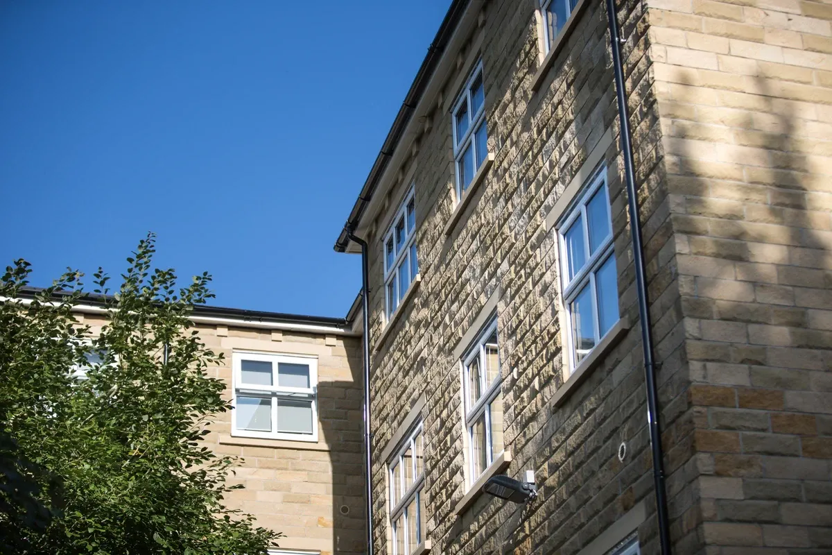 BUILDING