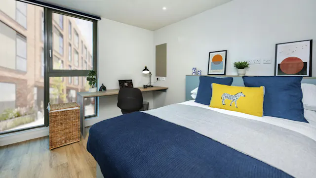 Premium Ensuite room image 1