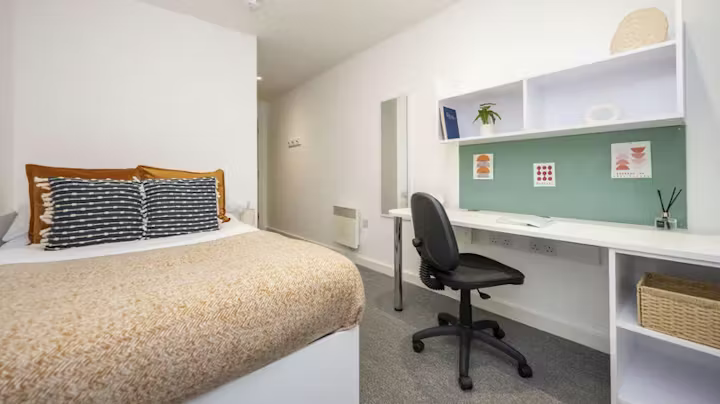 glassworks-leicester-Standard Ensuite -1