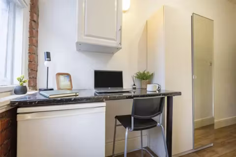 ashton-house-manchester-ROOM