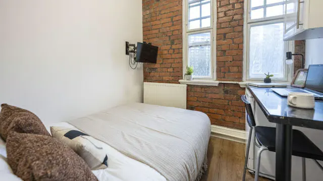 Classic Ensuite room image 1