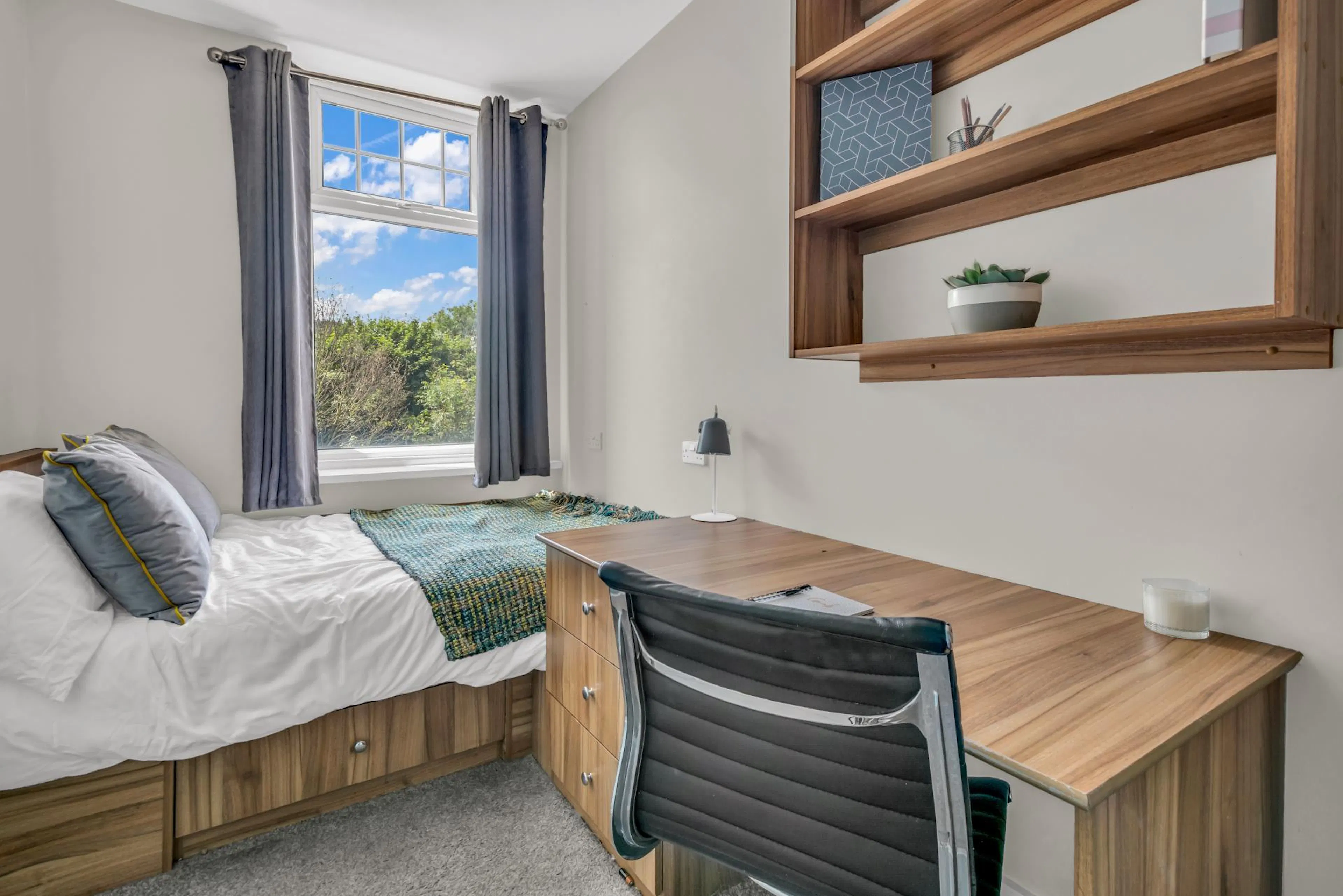 Three Bedroom Apartment ROOM 2