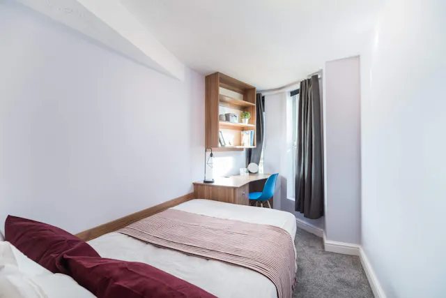 Four Bed Apartment room image 2
