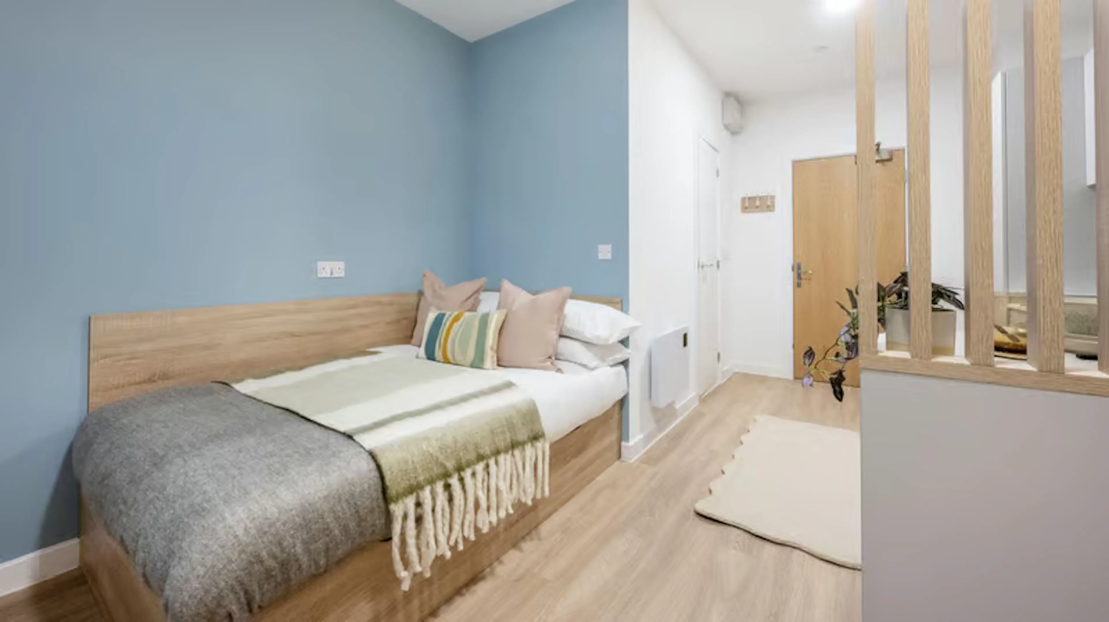 Classic Ensuite Plus ROOM 3