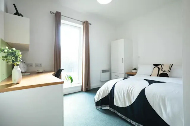 Accessible En-Suite room image 1