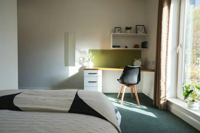 Accessible En-Suite room image 2