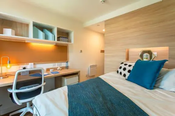 Standard Ensuite Riverview ROOM 1
