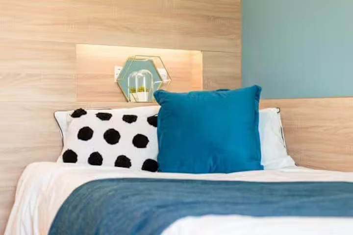 bankside-student-living-guildford-Standard Ensuite Riverview-1