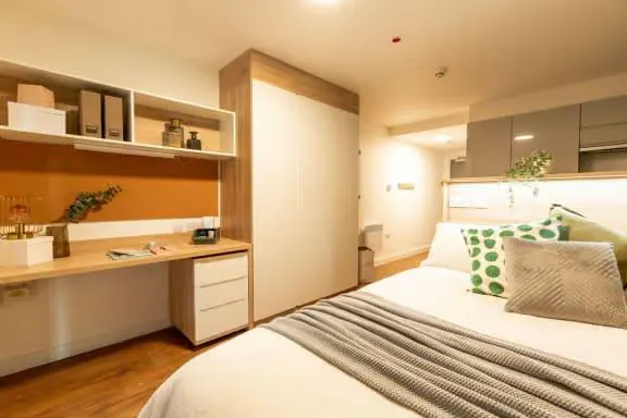 Premium Studio Riverview