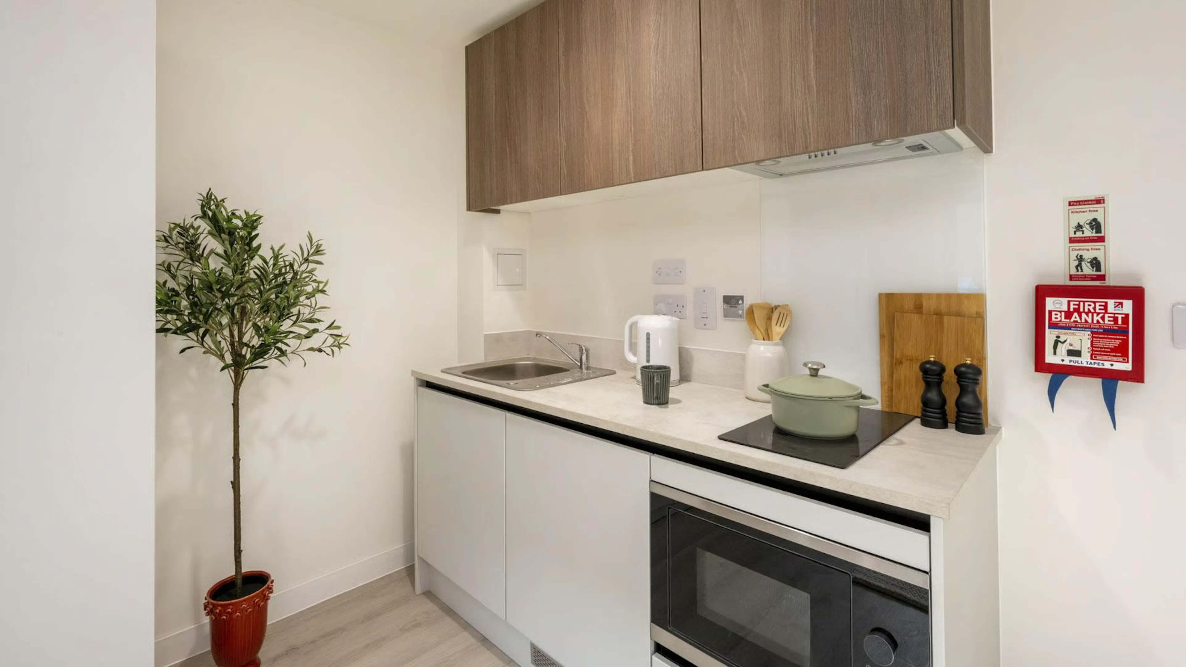 Accessible Studio KITCHEN 1