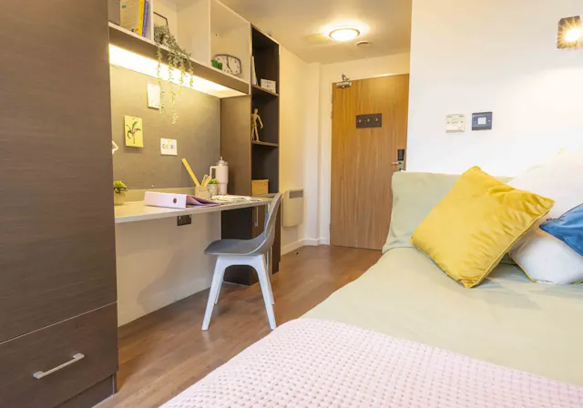 Bronze En Suite room image 2