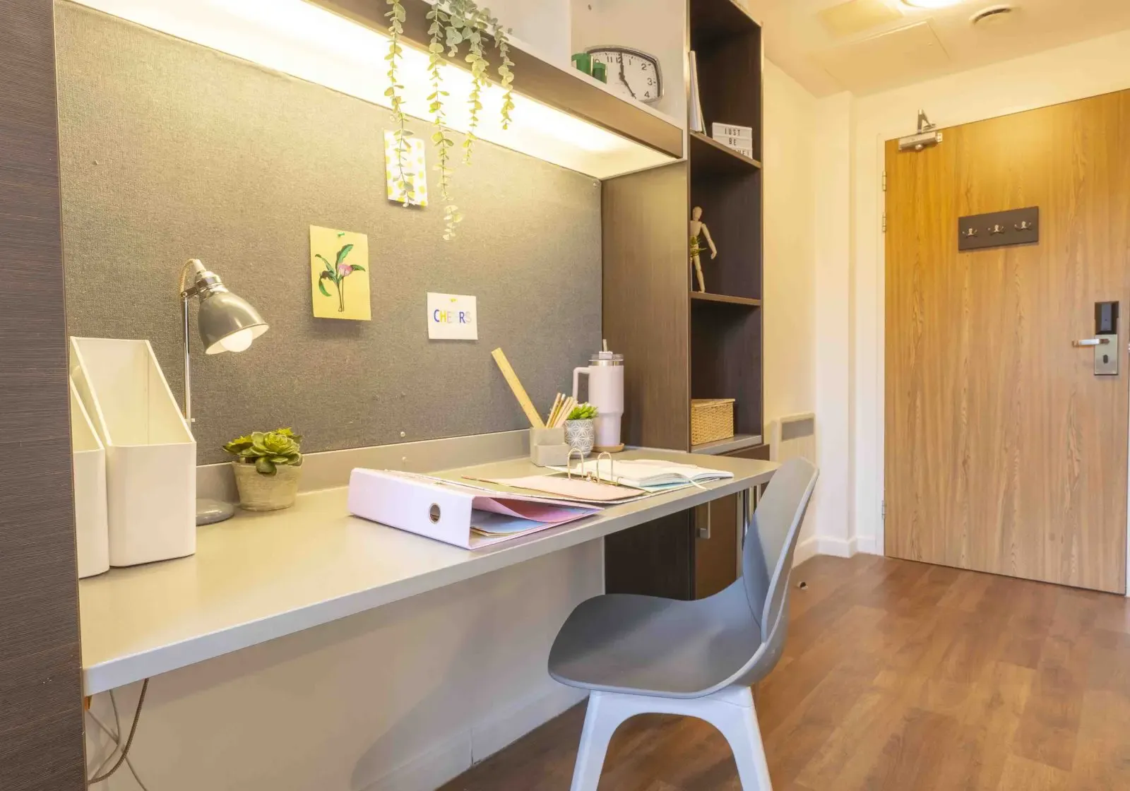 Bronze En Suite