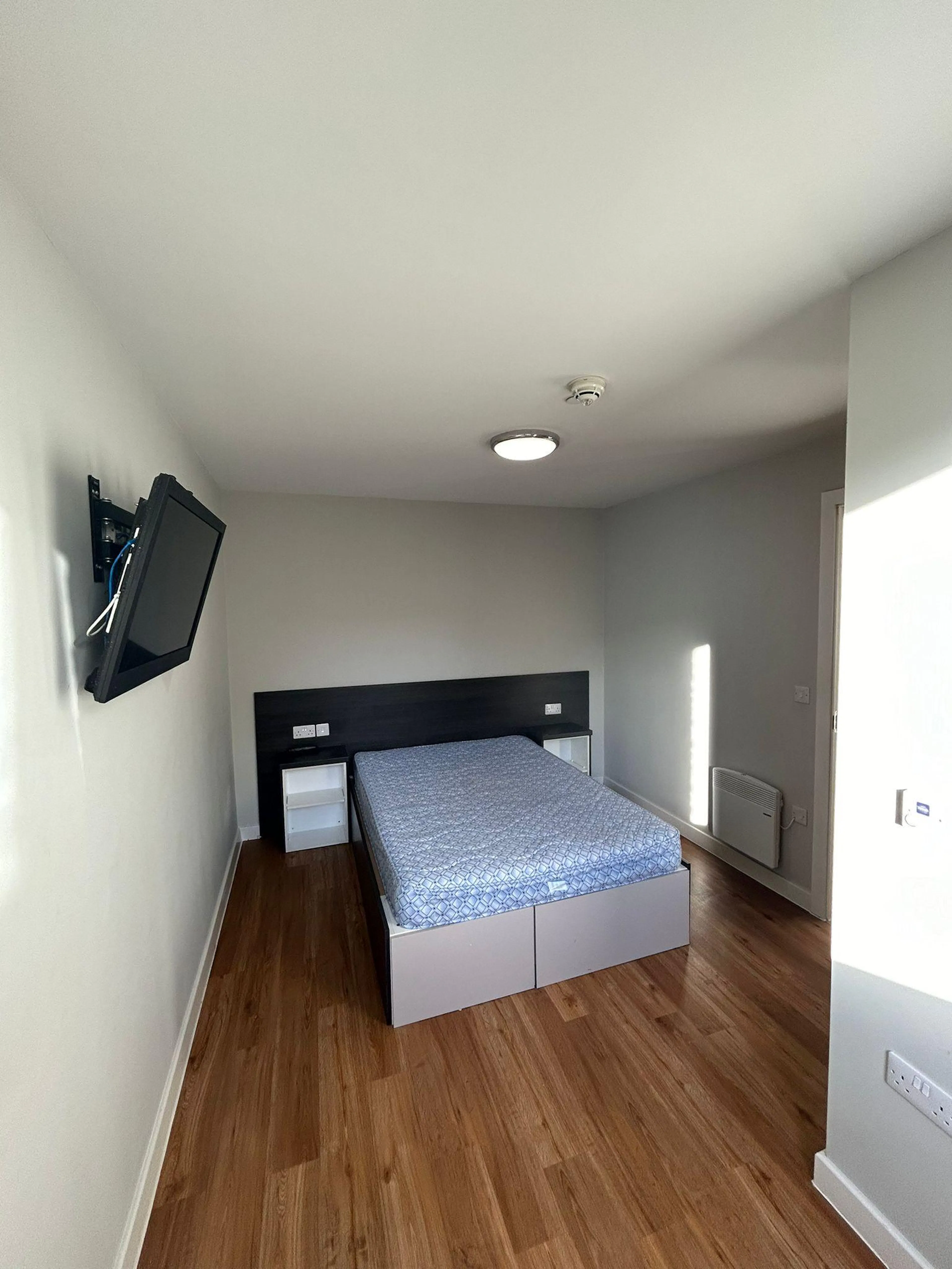 One Bedroom Apartment ROOM 4