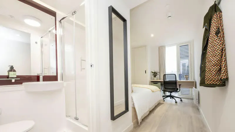 Standard Ensuite ROOM 1
