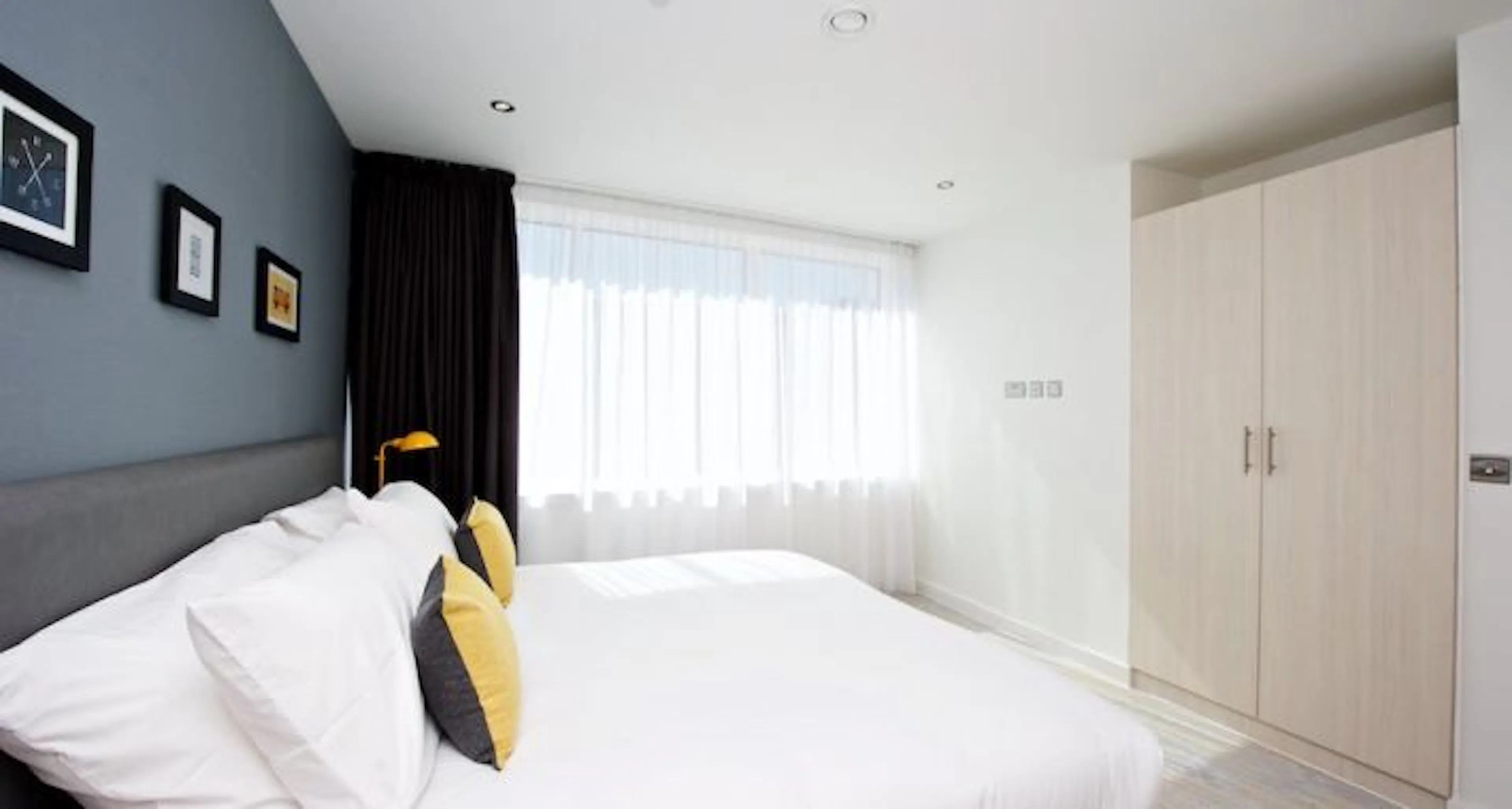 2 Bedroom Apartment ROOM 1
