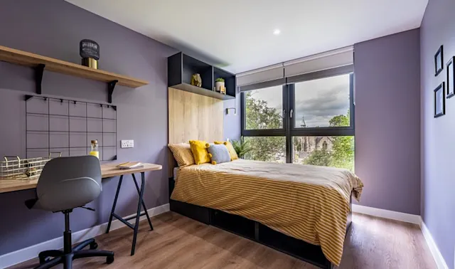 8 Bed En-Suite room image 2