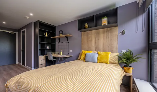 8 Bed En-Suite room image 1