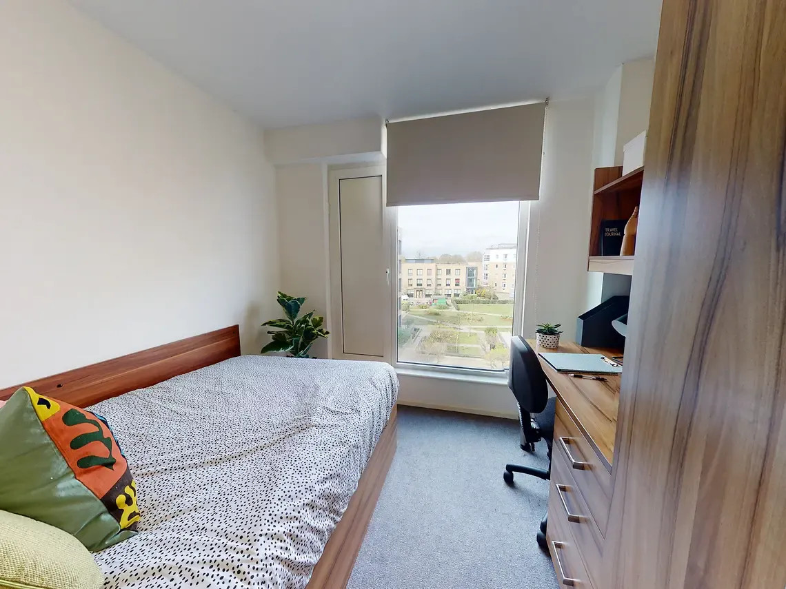 9 Bed Standard Ensuite ROOM 2