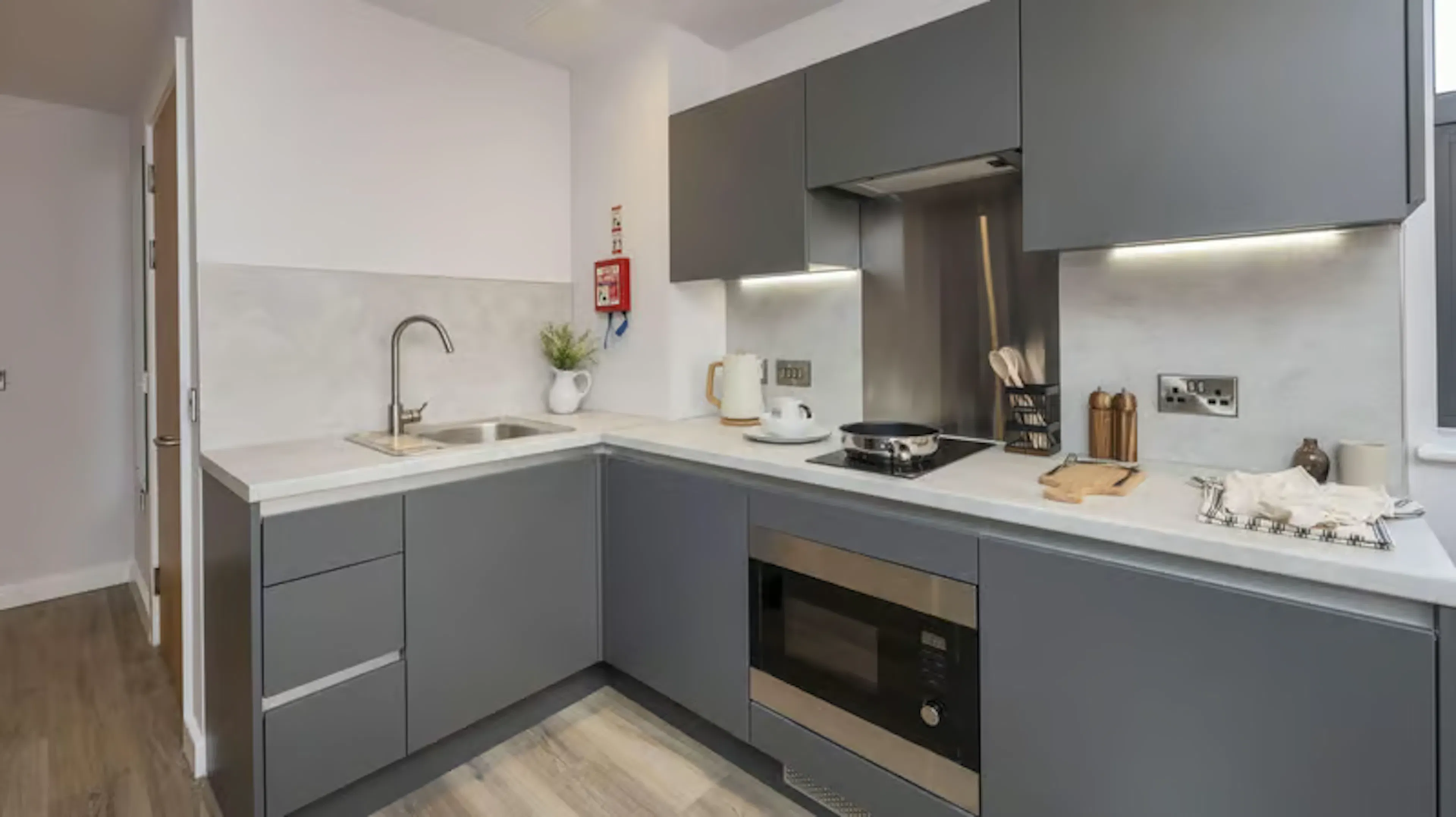 Classic Studio KITCHEN 3