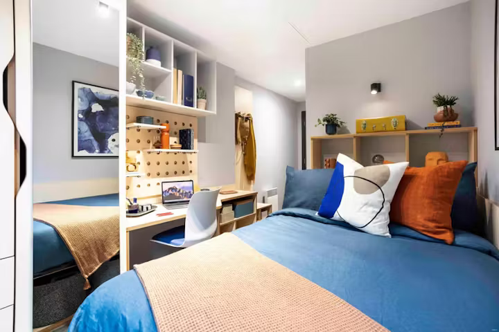 aster-house-belfast-Classic Ensuite-1