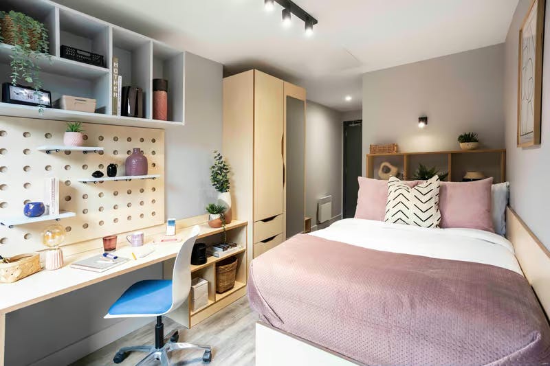 4 Bed Premium En-suite