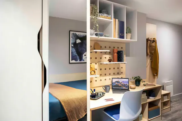 Luxe Studio room image 2