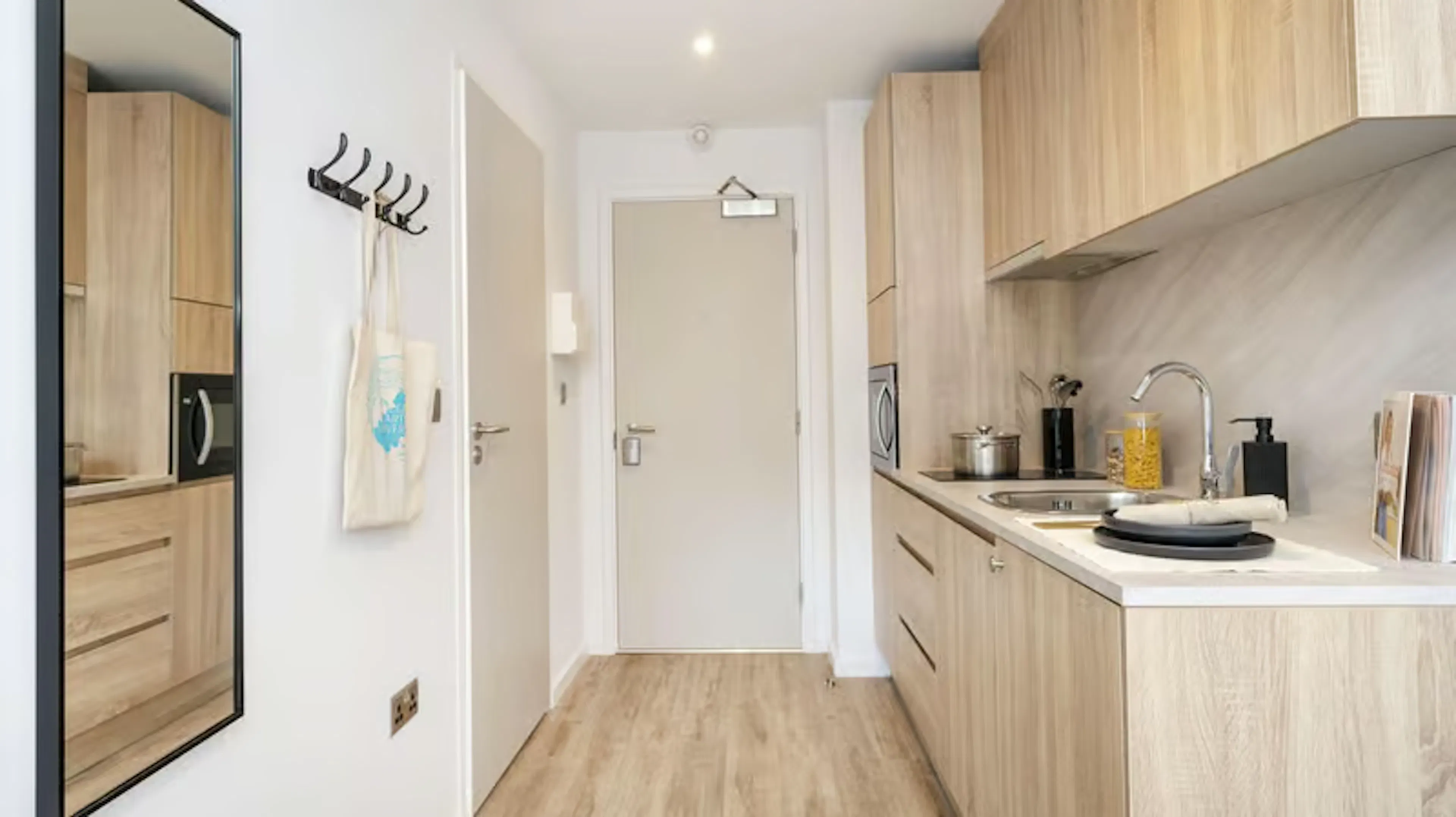Classic Studio Floors 1-5 KITCHEN 2