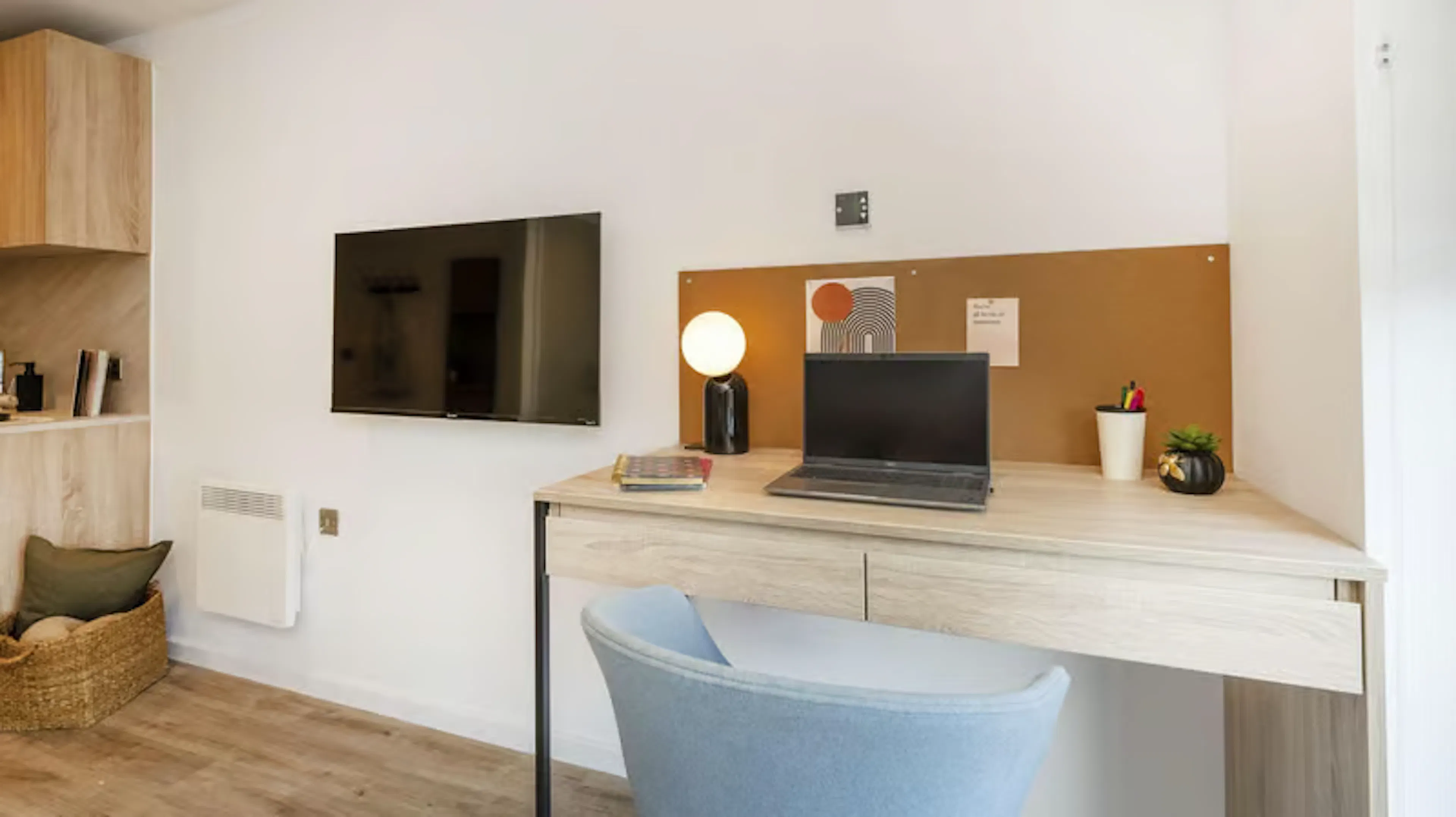 Classic Studio Floors 1-5 ROOM 3