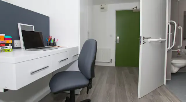 Accessible Studio room image 5