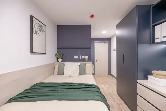 Classic Ensuite Plus room image 2