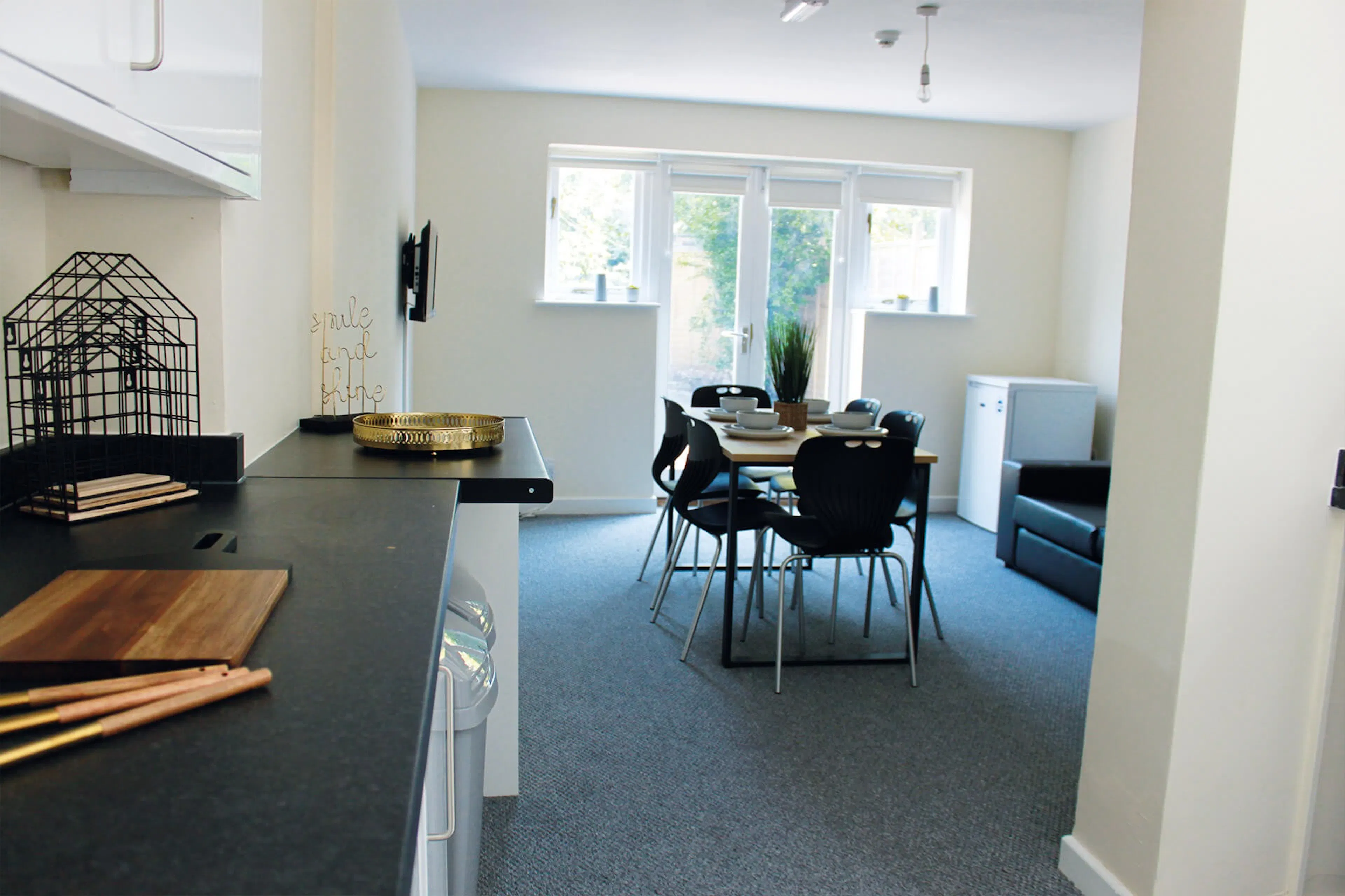 Community KITCHEN 4