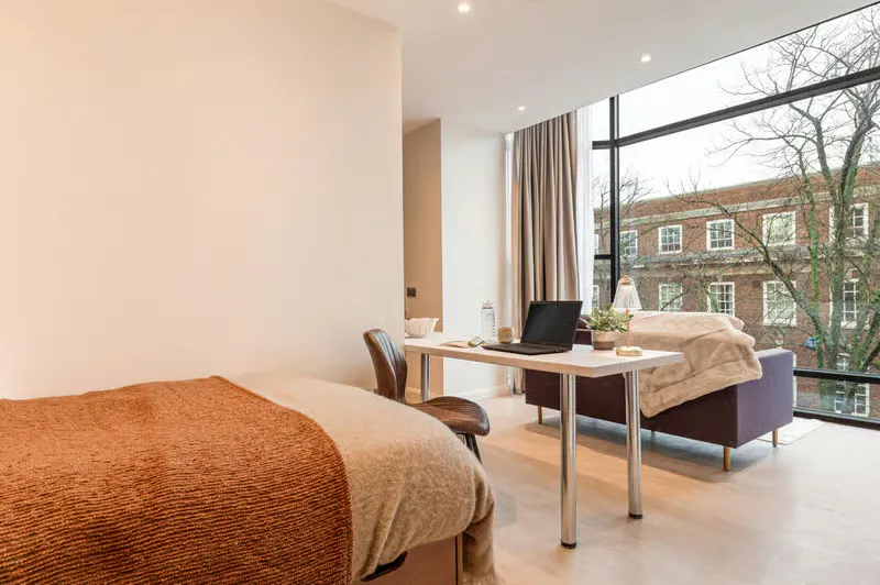 ryan-hall-belfast-belfast-Deluxe Bay Studio