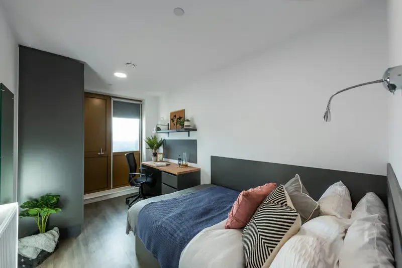 6 Bed En-suite
