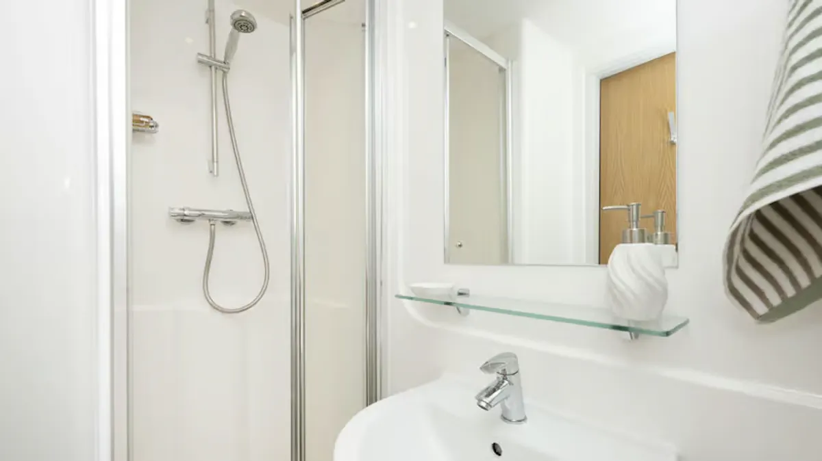 Standard Studio BATHROOM