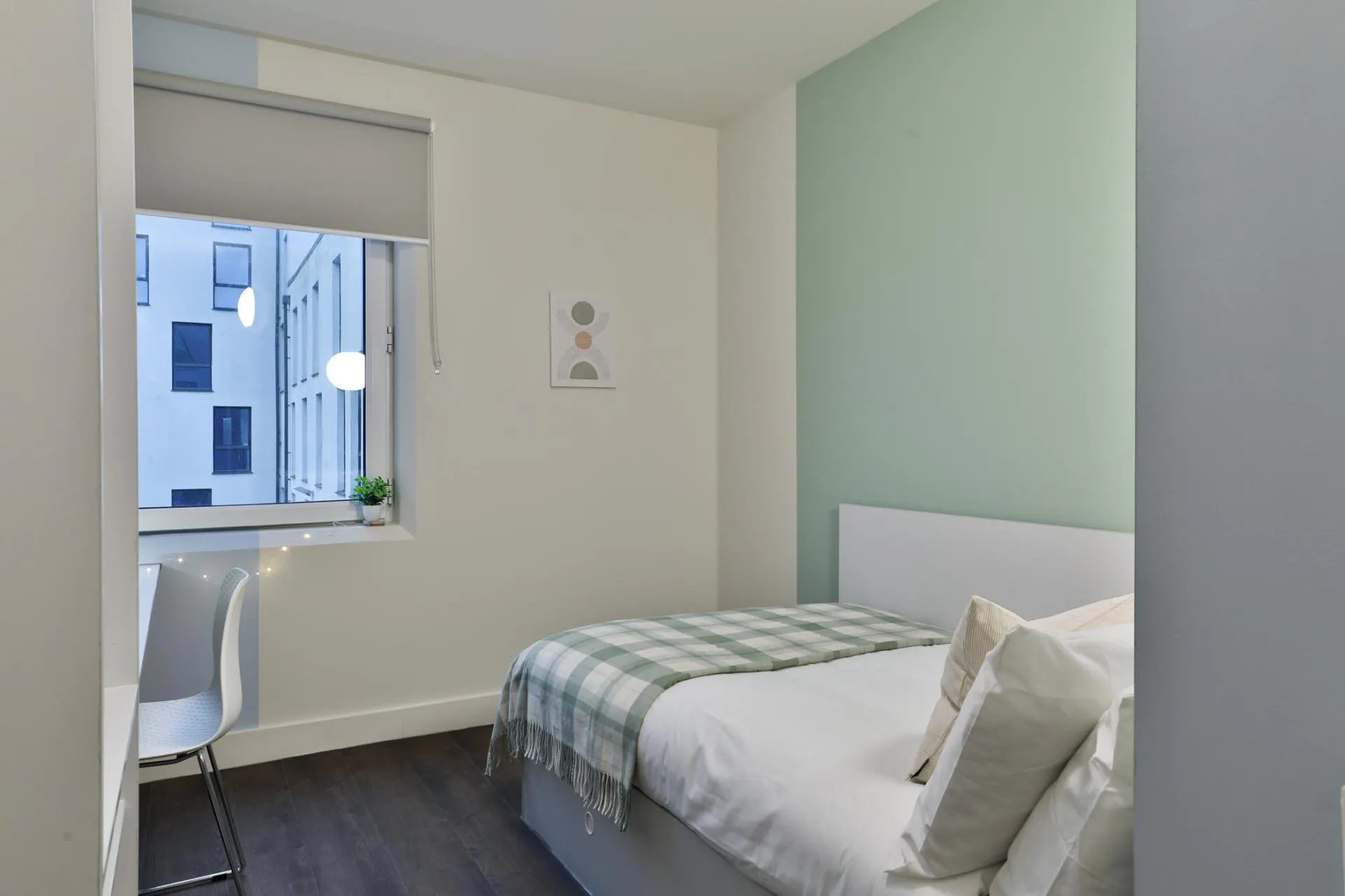 Bronze En-suite UK Guarantor not required