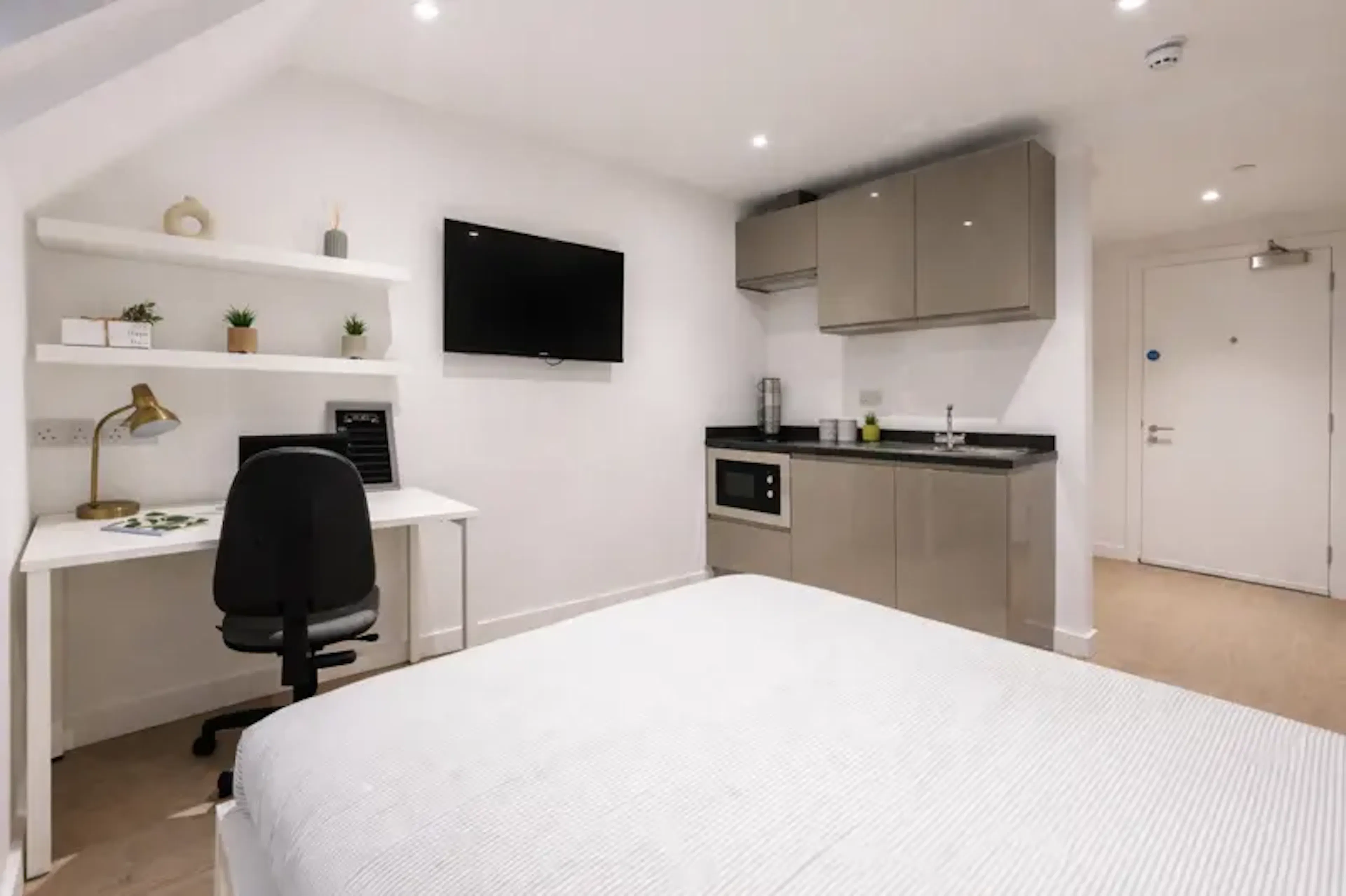 Classic Studio ROOM 2