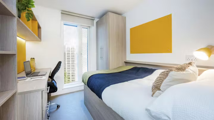 timber-yard-bristol-Classic Ensuite-1