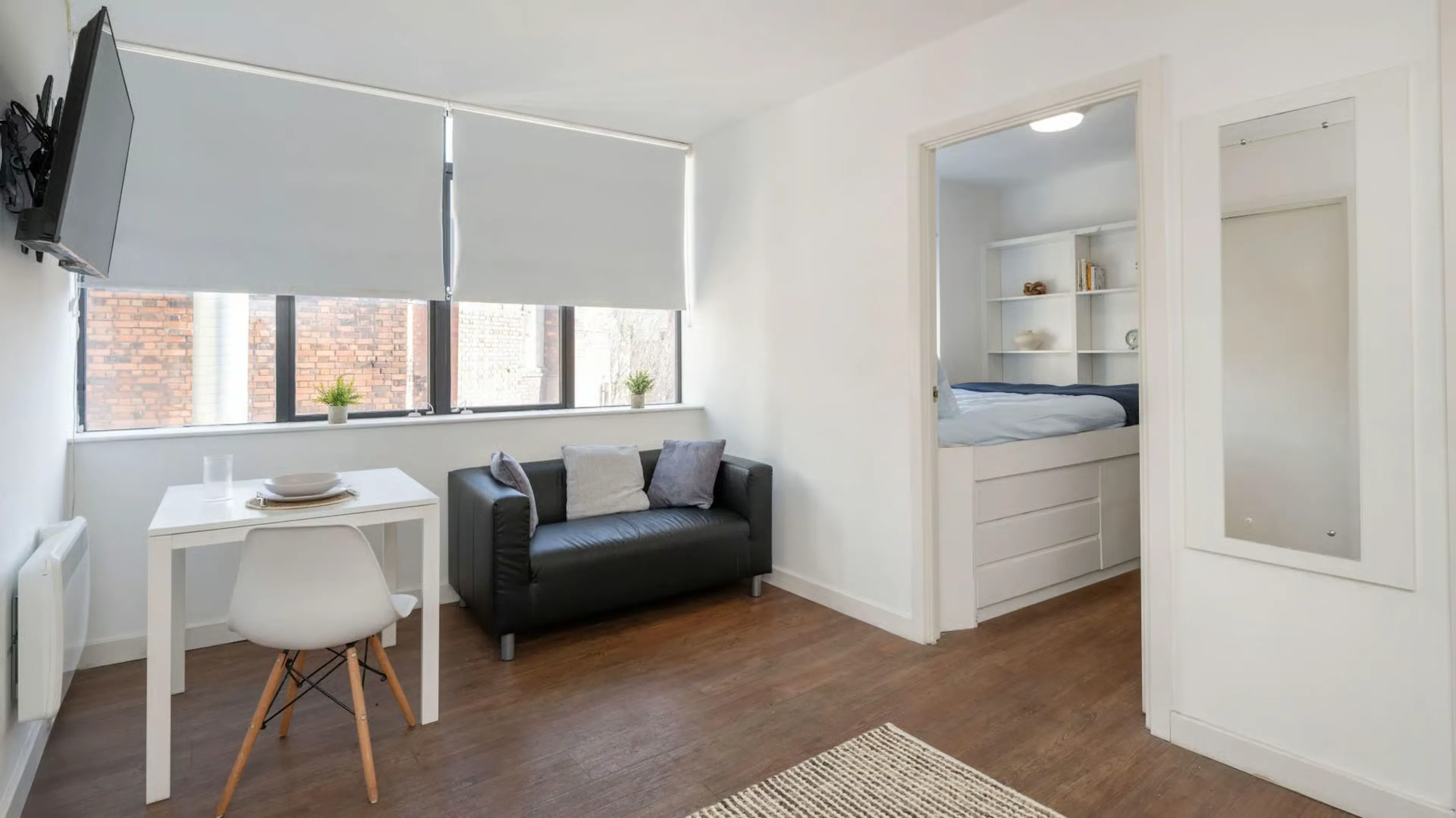 2 Bedroom Apartment ROOM 1