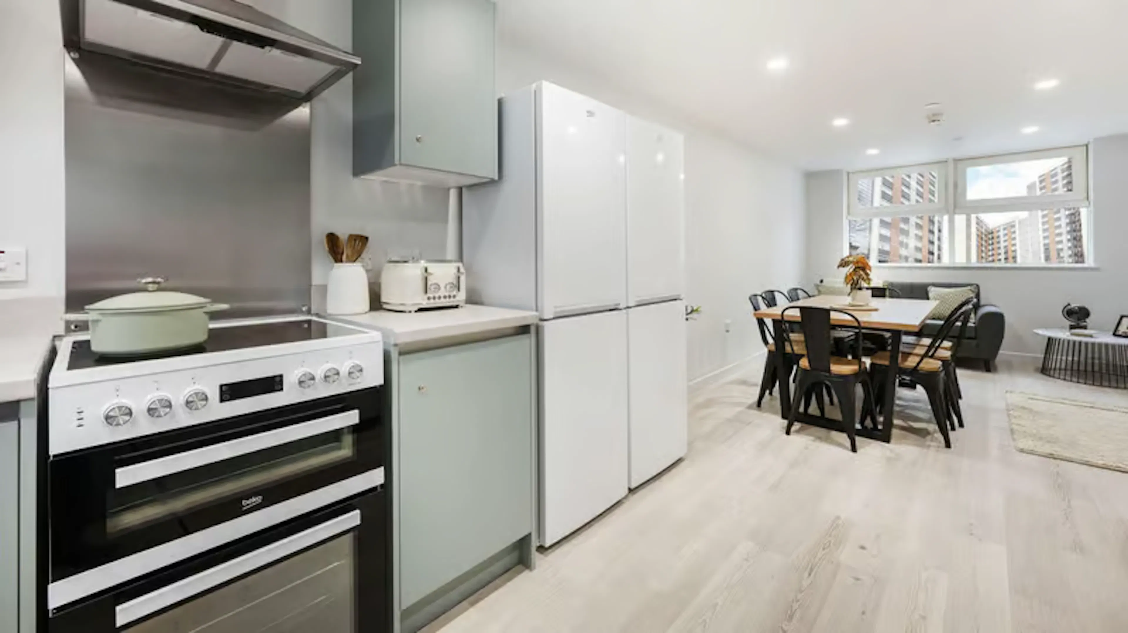 Standard Ensuite  KITCHEN 3