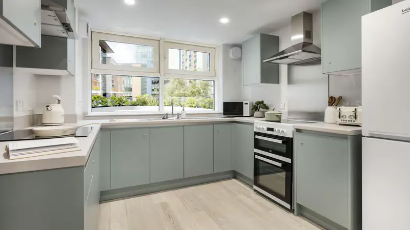Standard Ensuite KITCHEN 4
