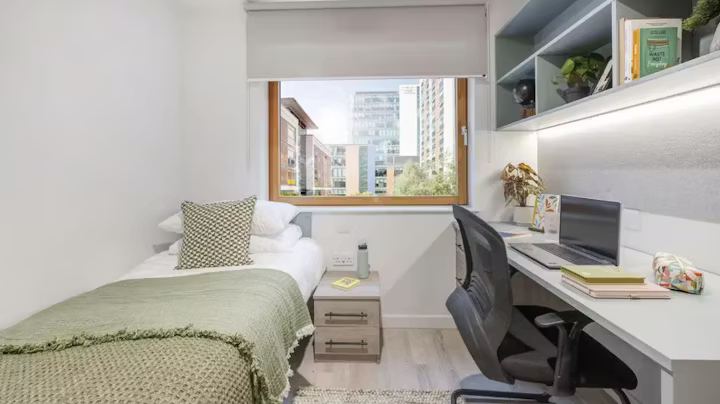 the-paragon-london-Standard Ensuite -1