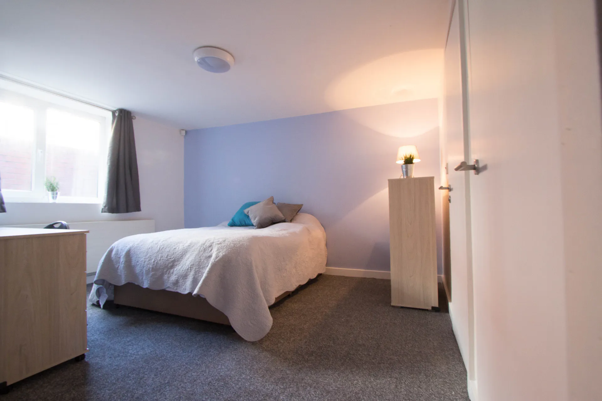 ROOM ROOM 1