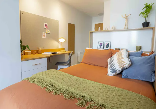 Bronze En Suite room image 2