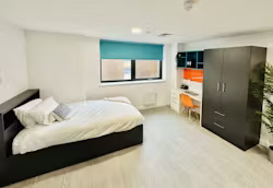 northgate-house-1-derby-9 Bed Ensuite