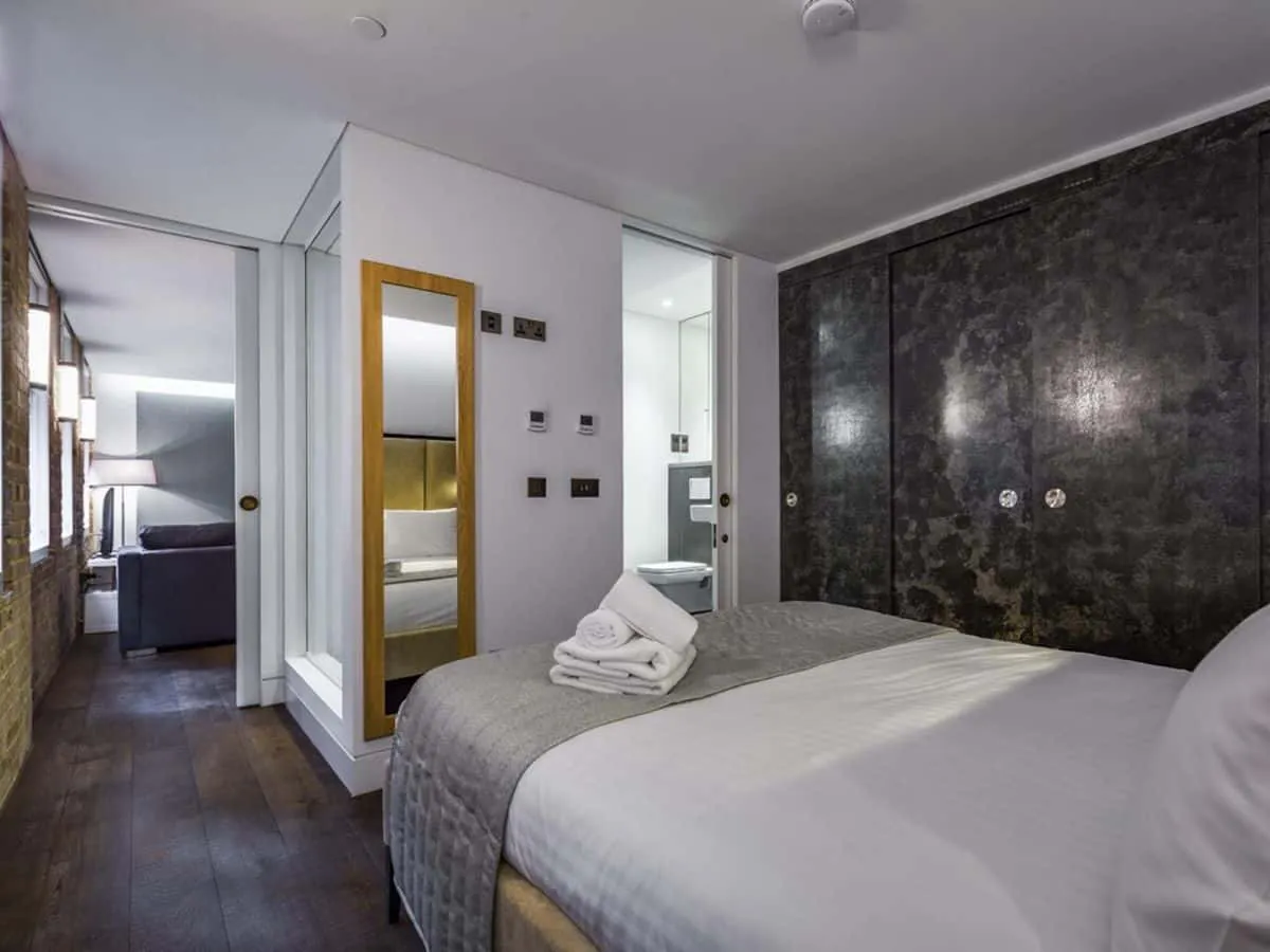 One room in 1 bedroom apartment ROOM 3