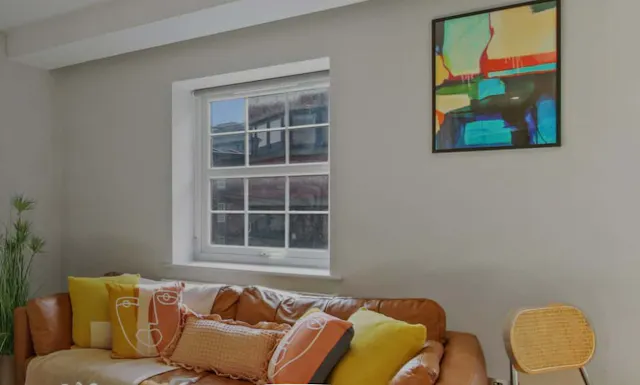 One room in 1 bedroom apartment room image 1
